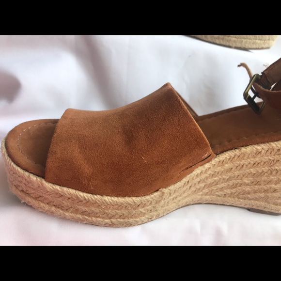 Women’s wedge sandal - Picture 2 of 6